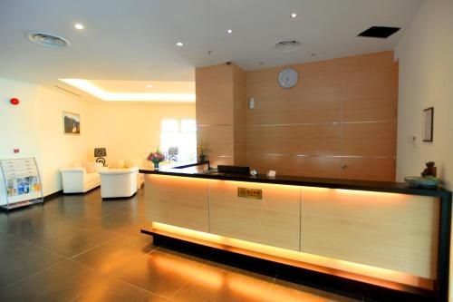 เมอร์เดก้า สวีท โฮเต็ล (Merdeka Suites Hotel)0