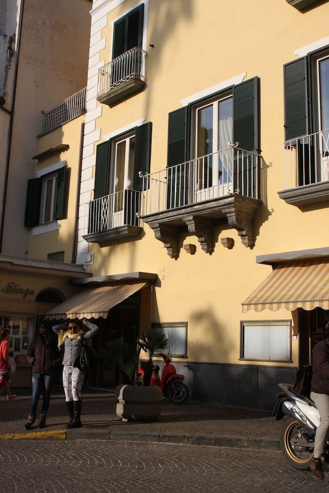 Divina House4