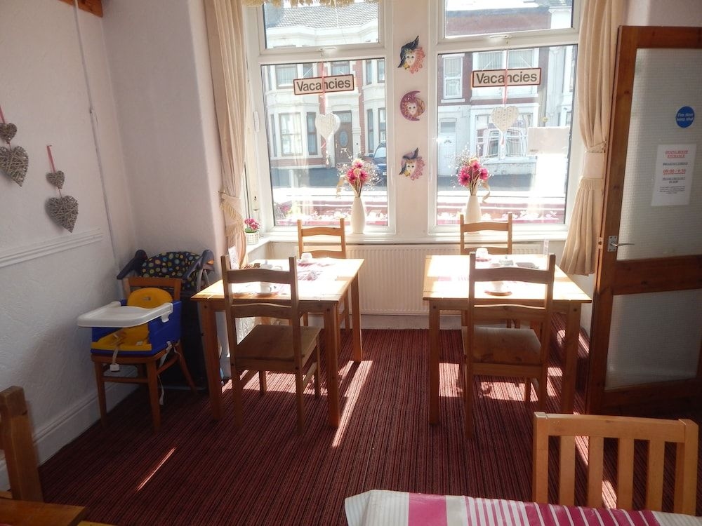 Llanryan Guest House4