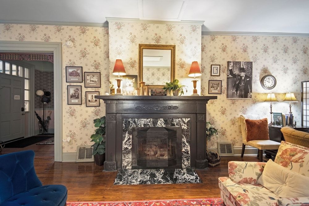Loganberry Inn3
