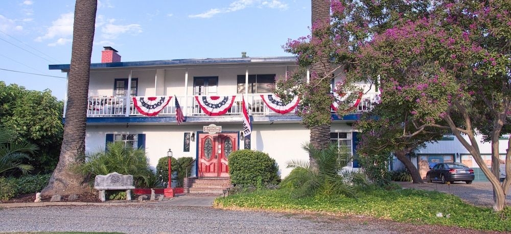Plantation Bed & Breakfast1