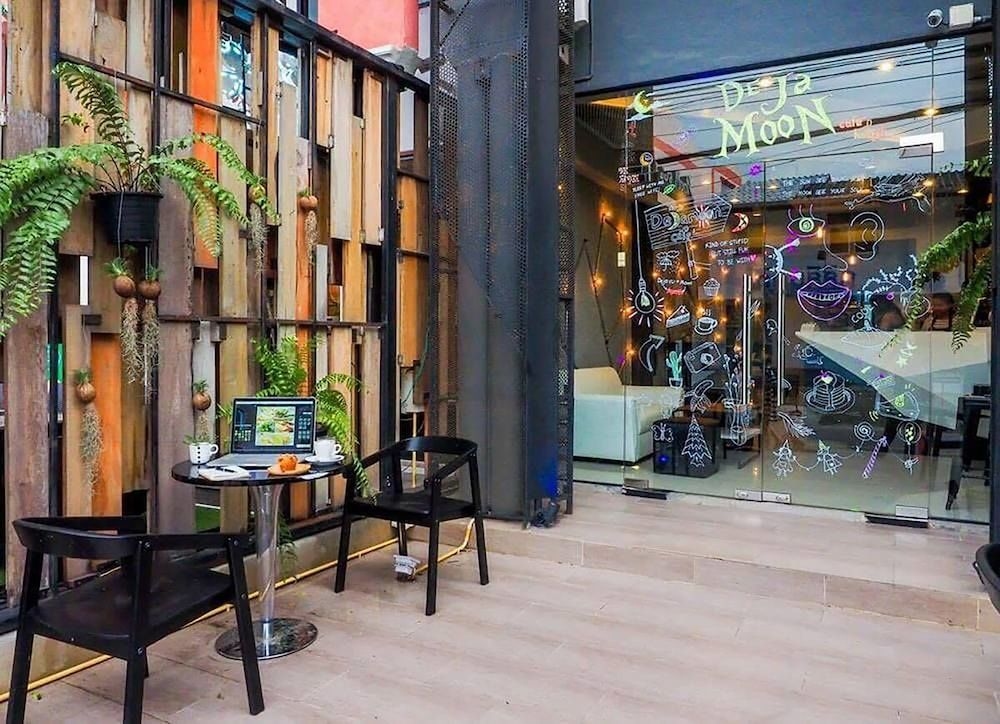 De Ja Moon Hostel2