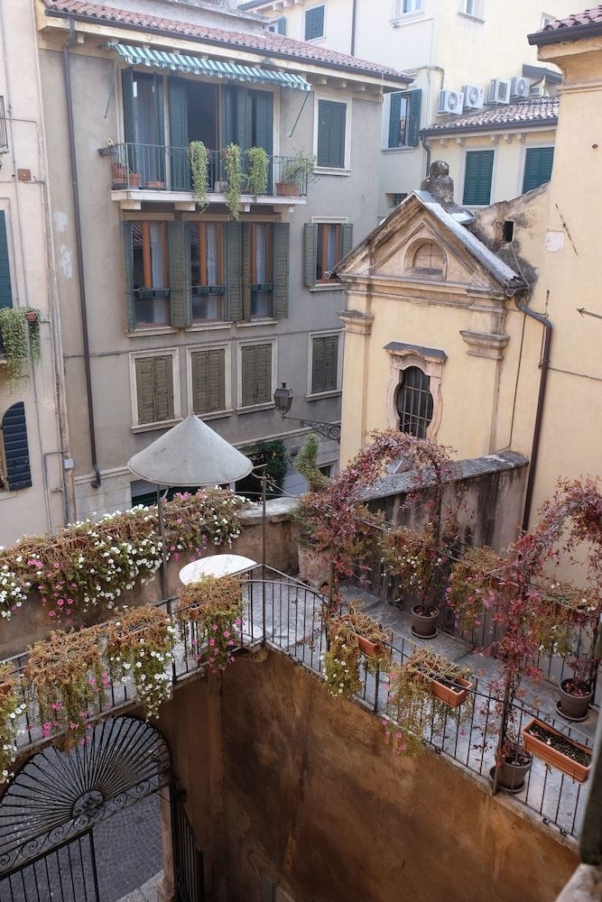 Palazzo Negri1