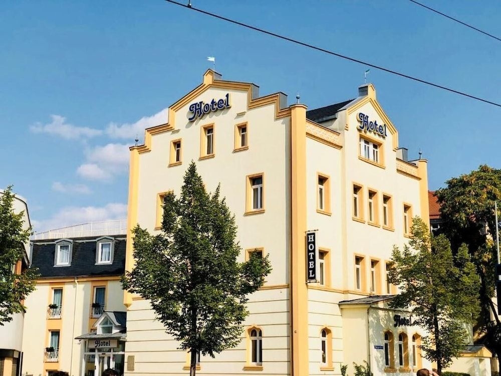 Hotel am Bayrischen Platz3
