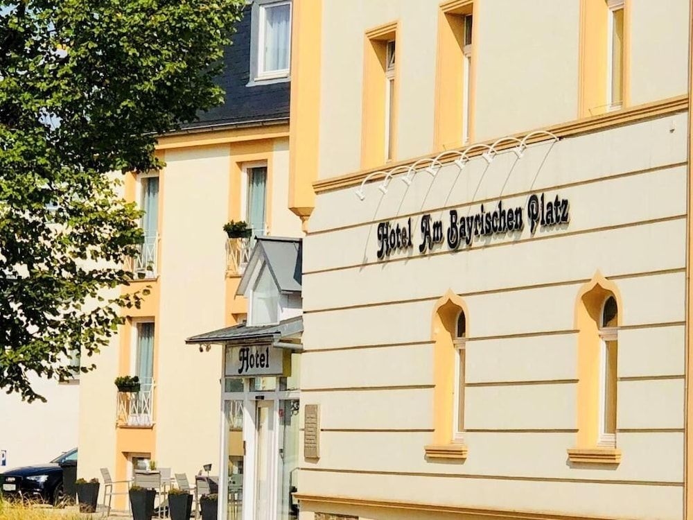 Hotel am Bayrischen Platz1