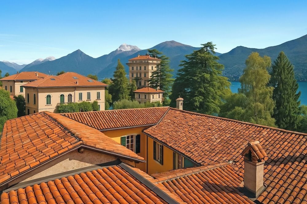 La Piazza Menaggio1