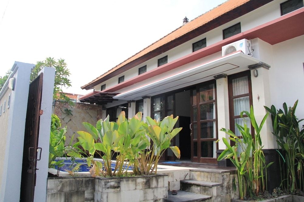 Ketut Villa Sanur0