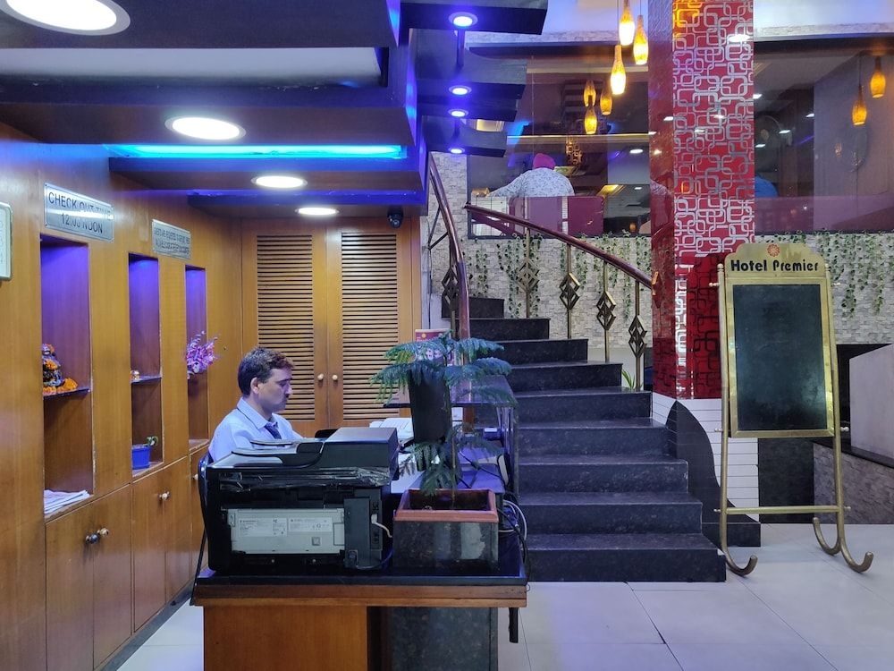 Hotel Premier0