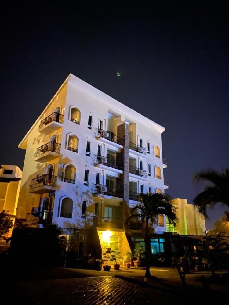 Mamalulu Hostel0