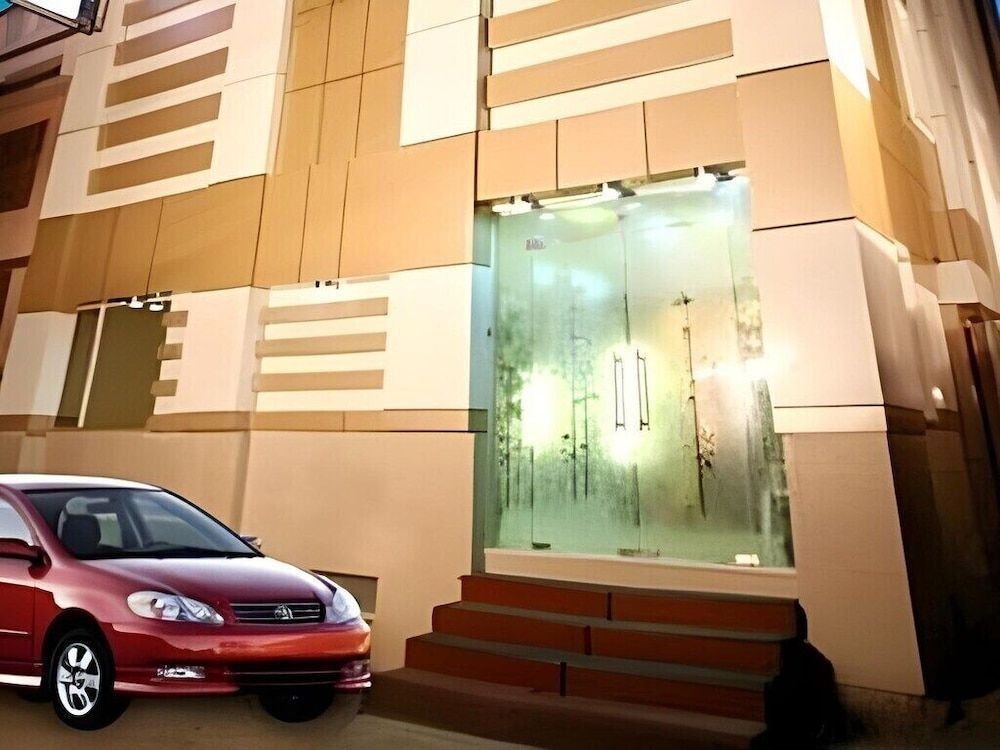 Tjs Grand Karolbagh2