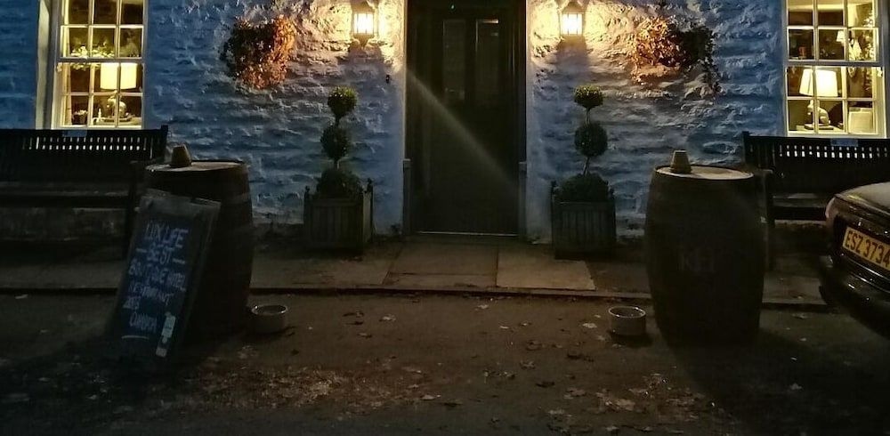 King's Head2