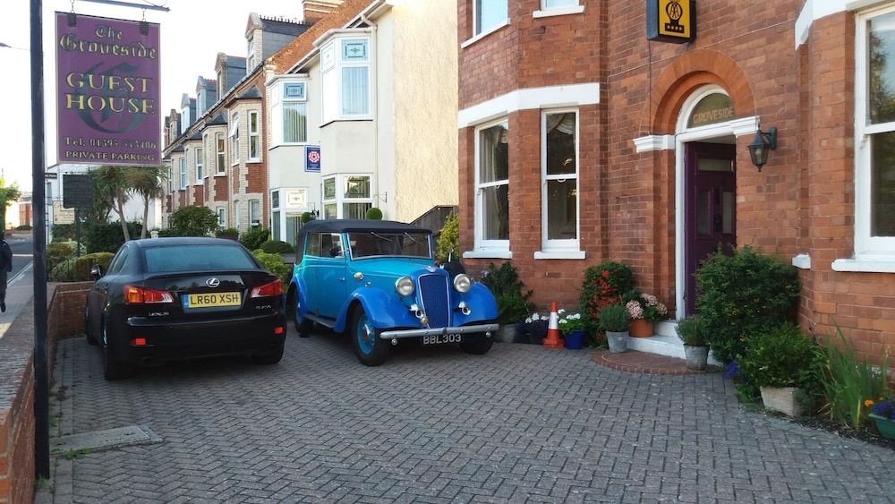 The Groveside Guest House3
