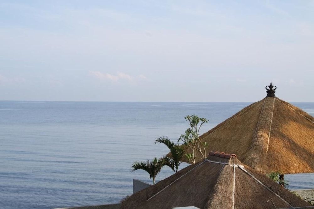 The Beach Front Villas (North Bali)3