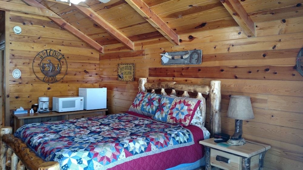 Bryce Valley Lodging0