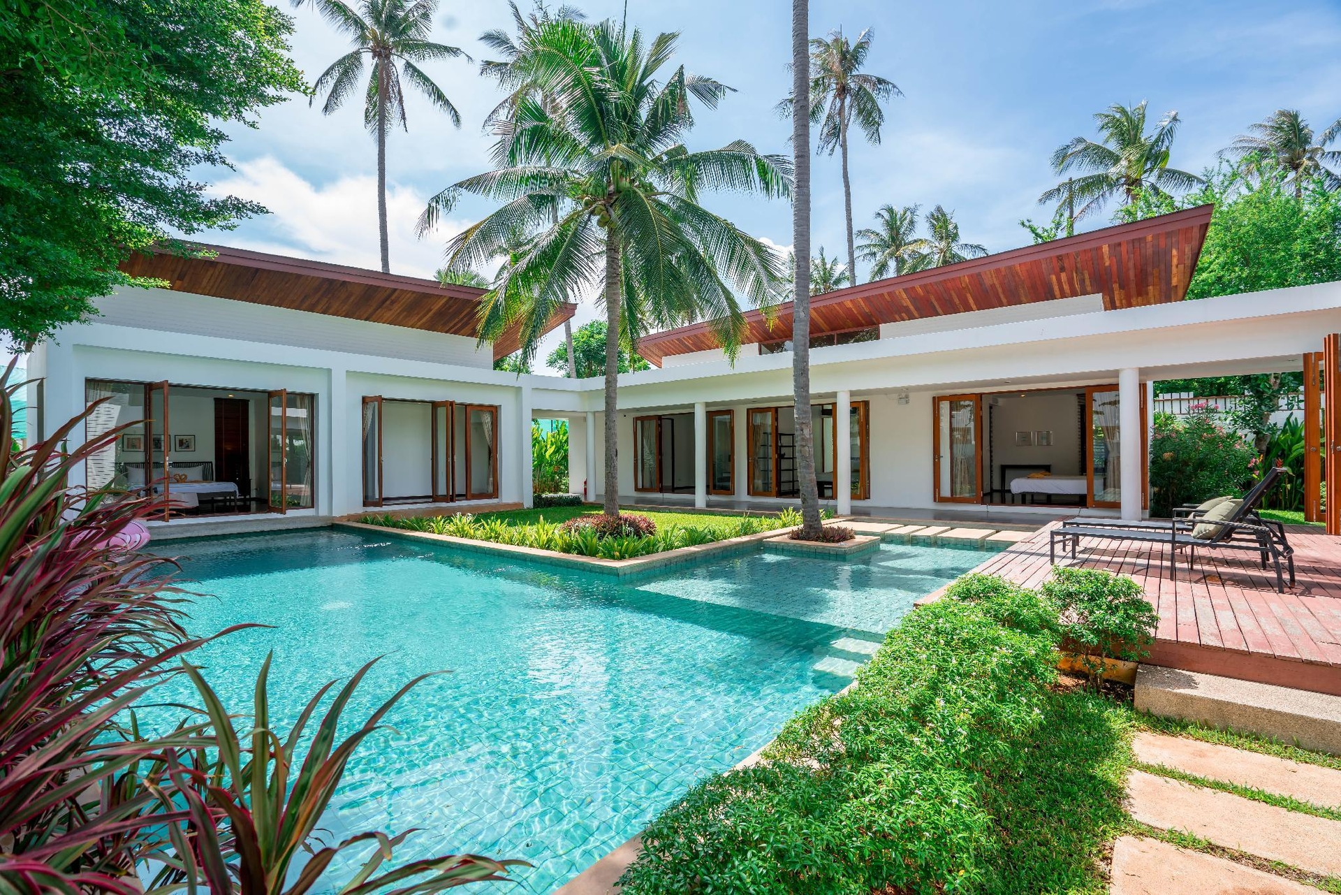 ปราณลักษณ์  พูล วิลล่า ฮอลลิเดย์ โฮม  (Pranaluxe Pool Villa Holiday Home)3