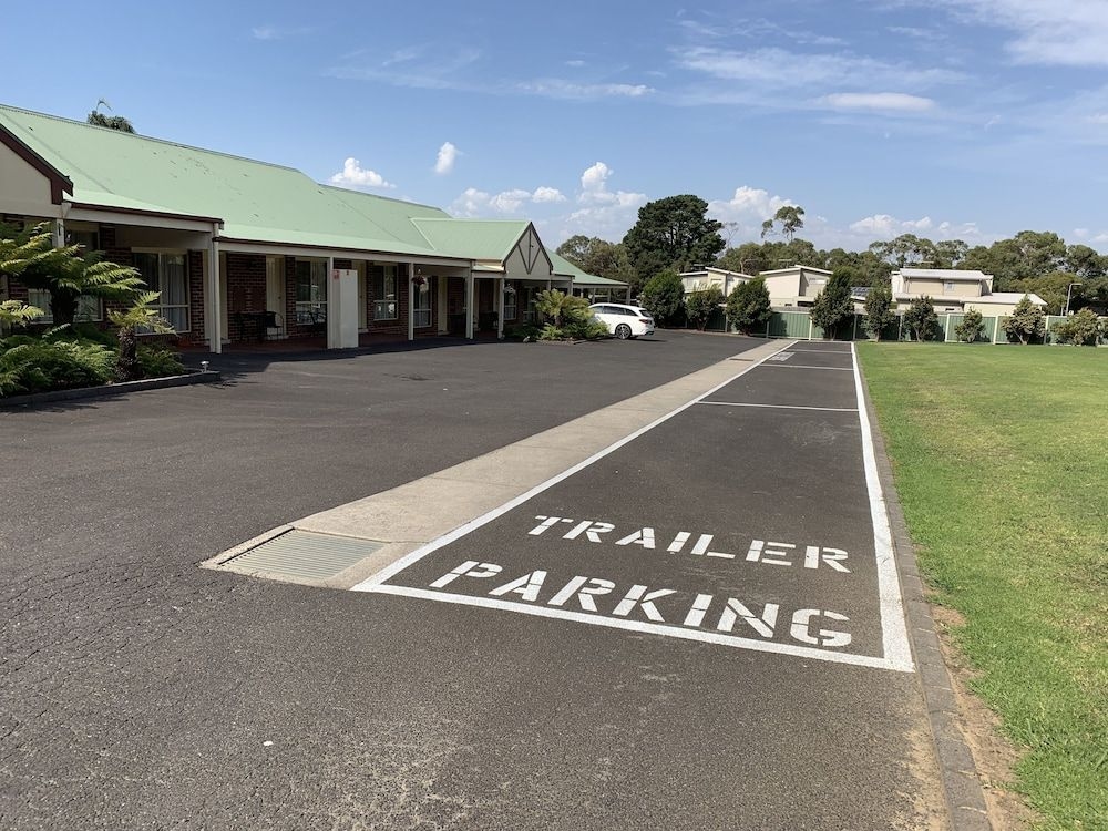 Arthur Phillip Motor Inn2