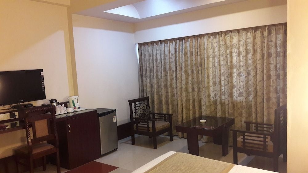Hotel Satya Ashoka0