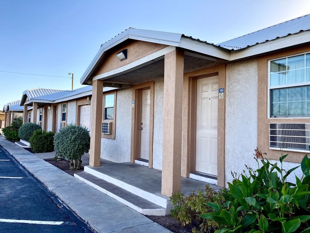 Desert Inn4
