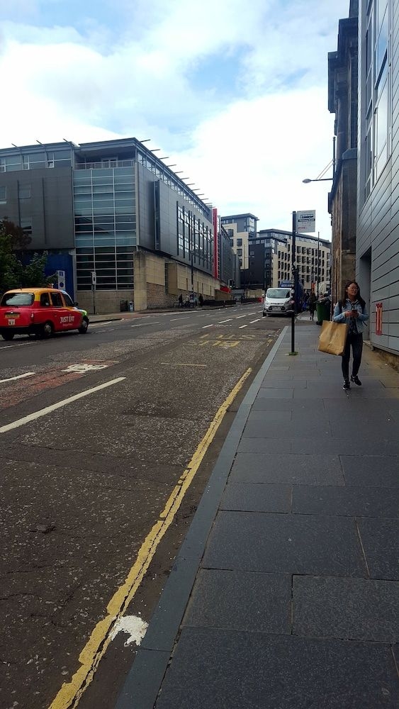 Sakina Apartment- Scottish Parliament 22