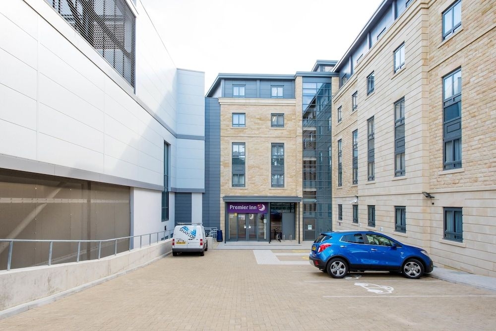 Premier Inn Harrogate Town Centre1