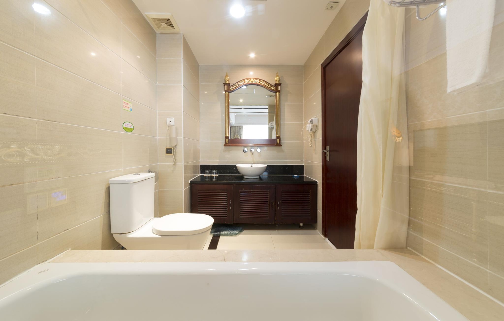 New West Street International Hotel1