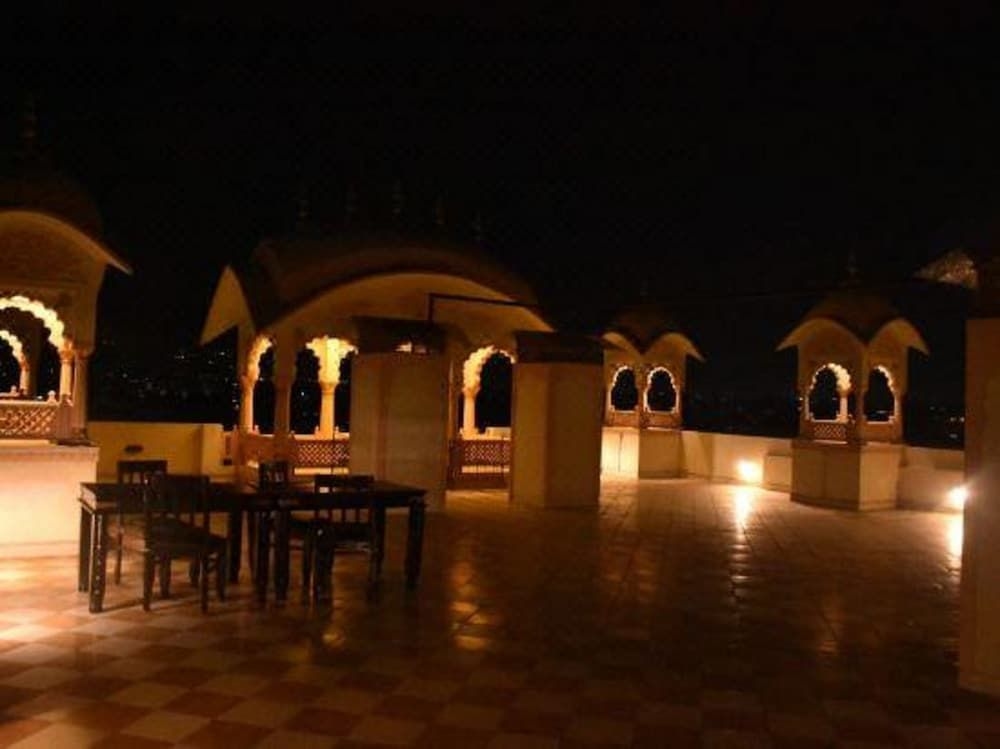 Hotel Ramvilas1