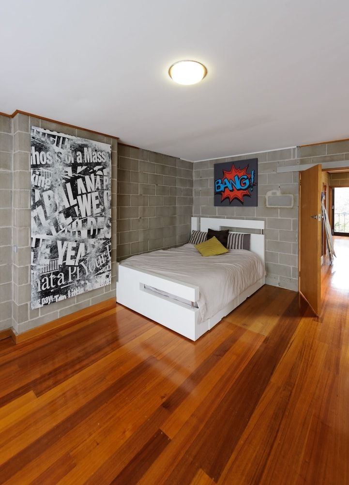 Retro House4