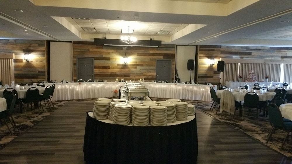 Flat Creek Inn and Suites2