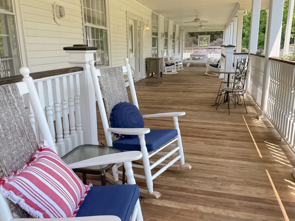 Captain Stannard Bed and Breakfast Country Inn3