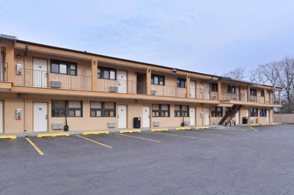 Inn at Jericho1
