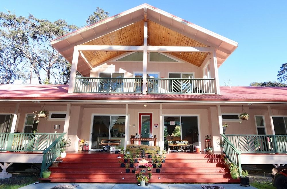 Volcano Forest Inn3
