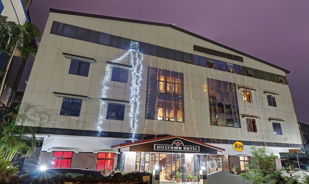 Hilltown Hotel0