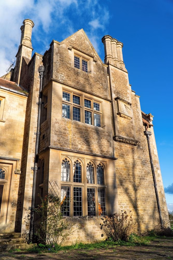 Cleeve House - Guest house1