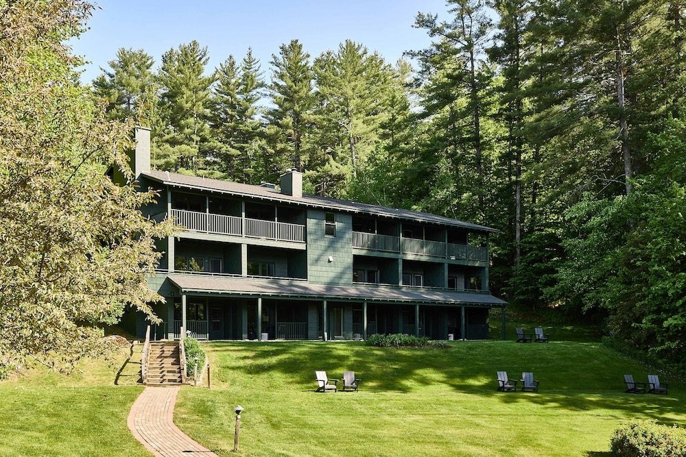Golden Eagle Resort1