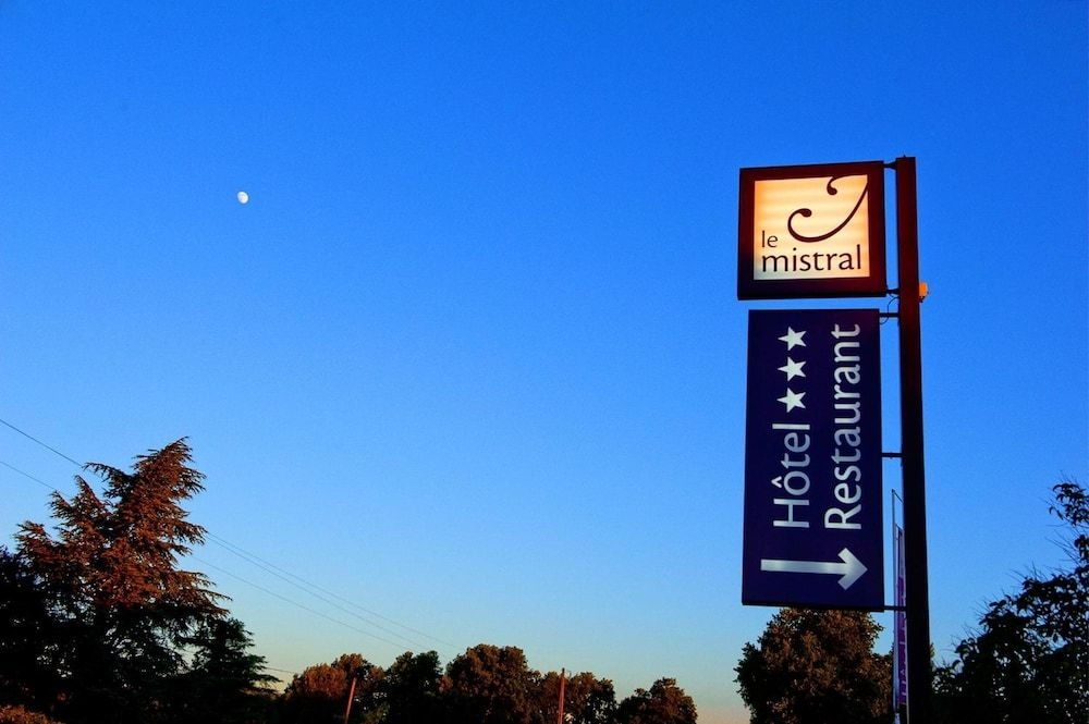 Hotel Le Mistral2