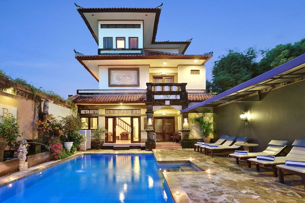 The Batu Belig Hotel & Spa1