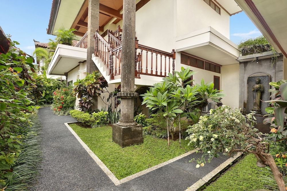 The Batu Belig Hotel & Spa4