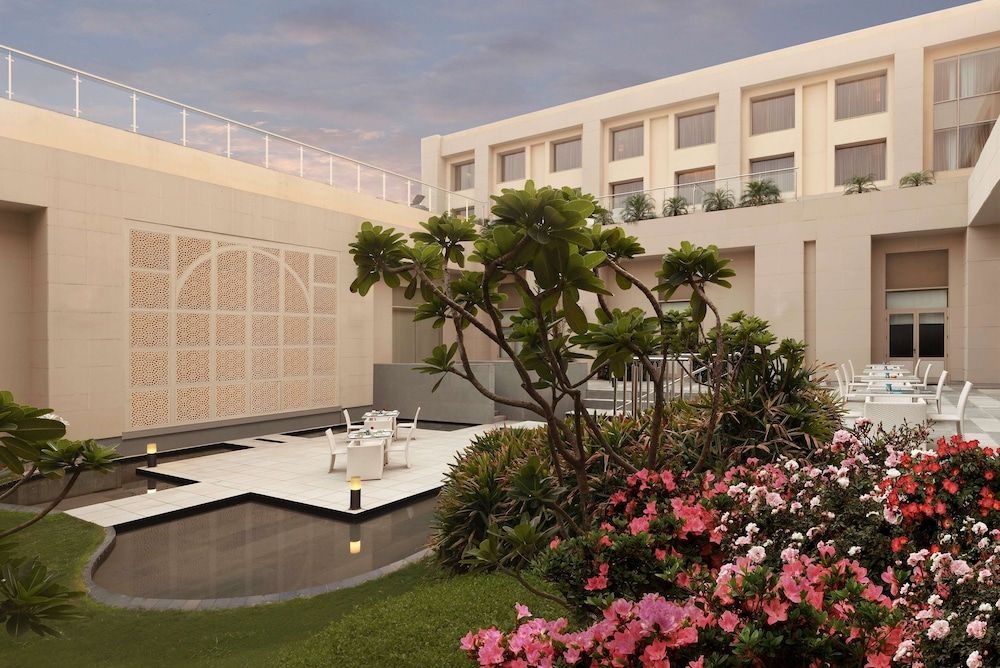 DoubleTree by Hilton Agra1