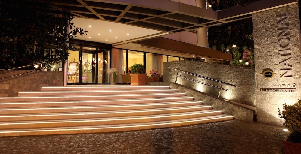 National Hotel4
