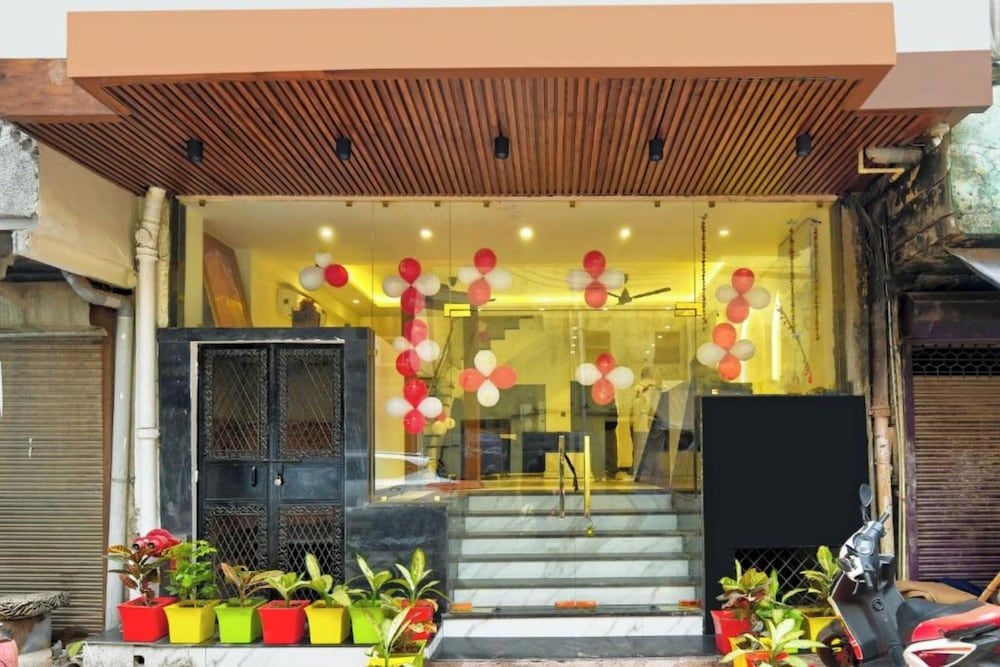 Surya Plaza1