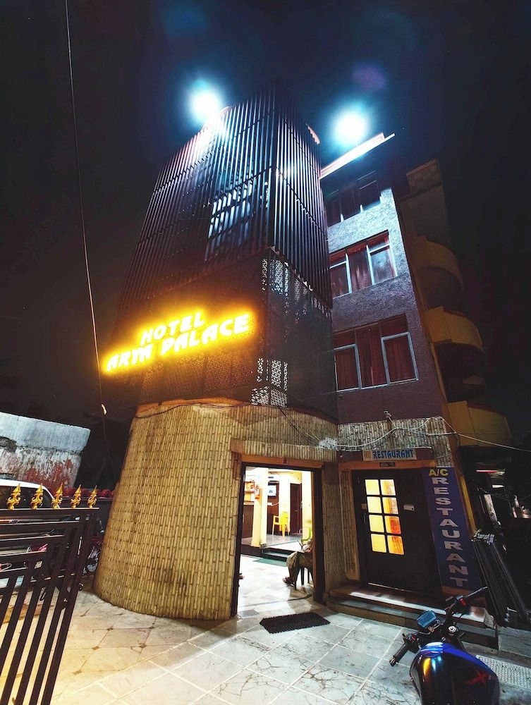 Hotel Arya Palace0