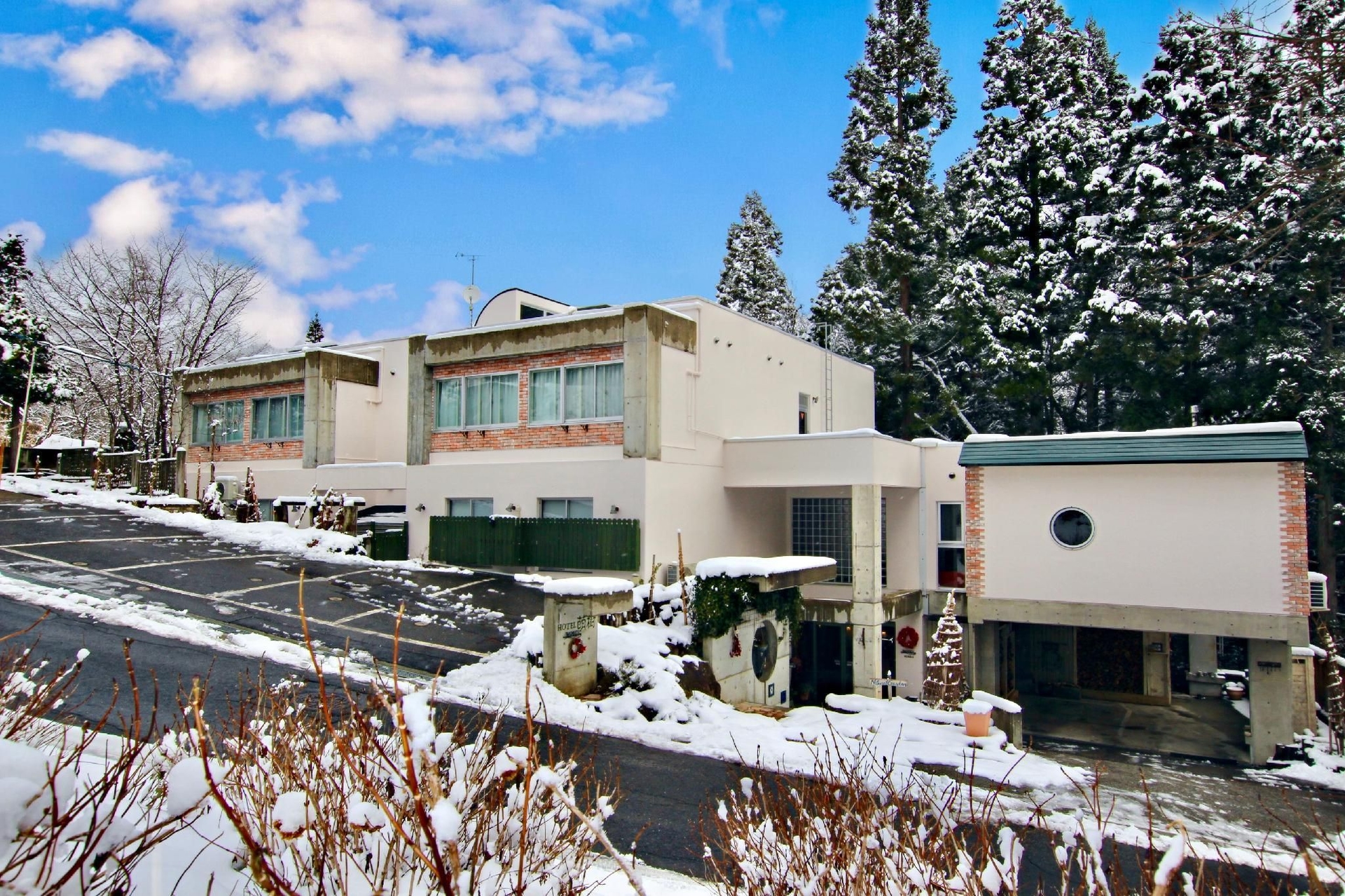 โรงแรมฮากุบะ โมเอะงิ (Hakuba Moegi Hotel)0