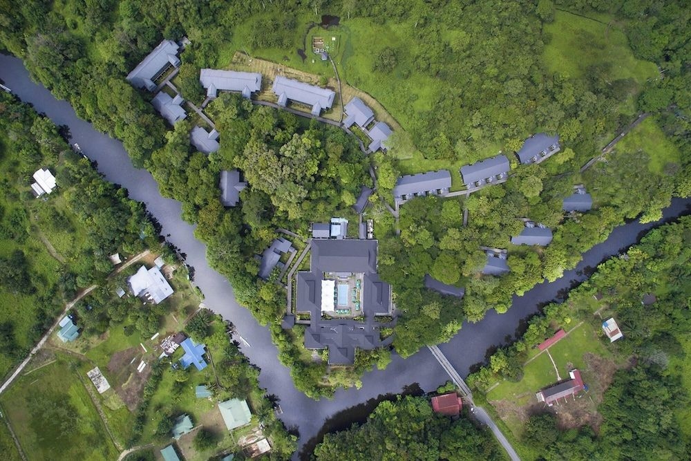 Mulu Marriott Resort2