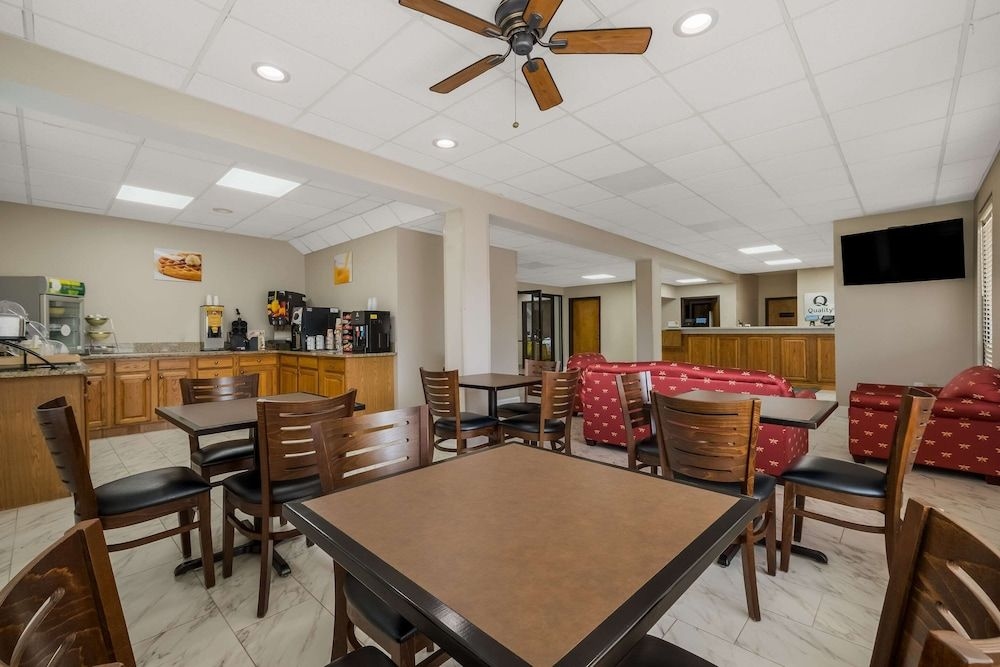 Quality Inn2