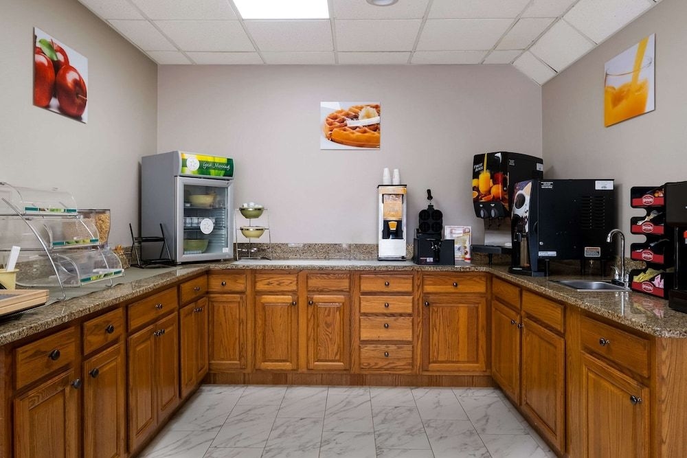 Quality Inn3