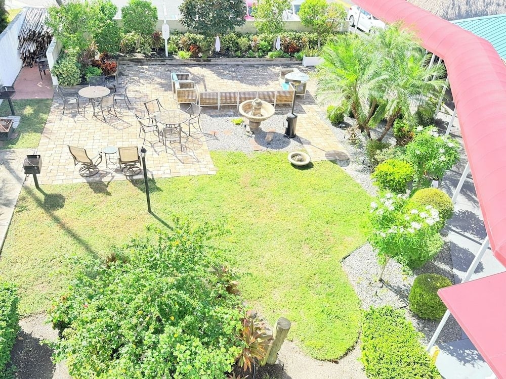 Lantern Inn & Suites4