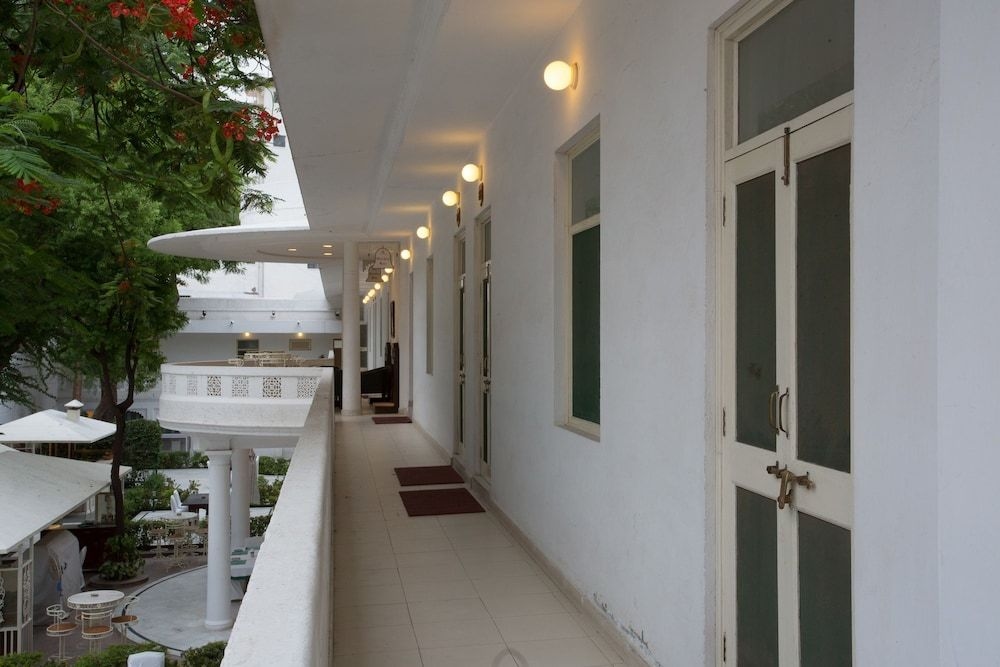 Garden Hotel4