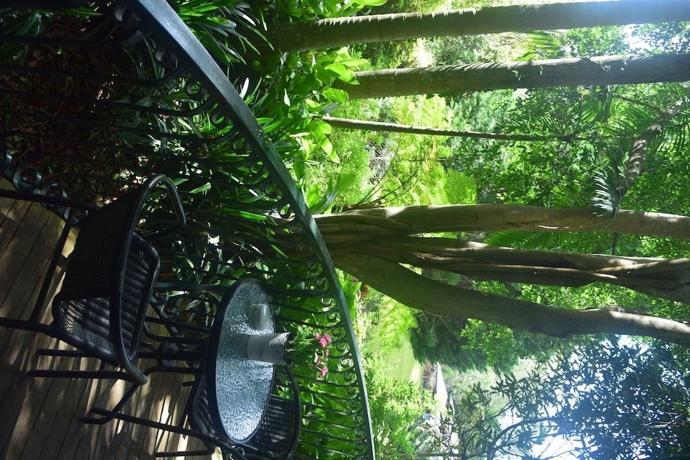Linger A While Chalet1