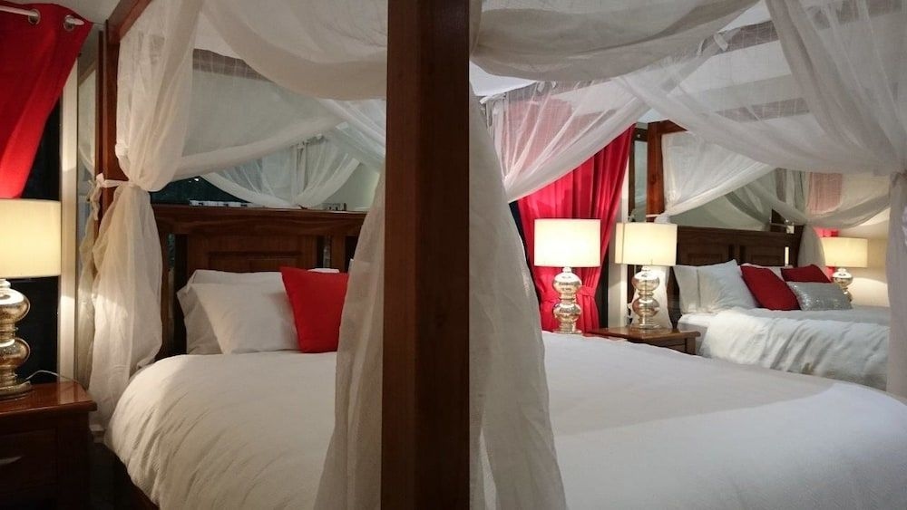 Linger A While Chalet0