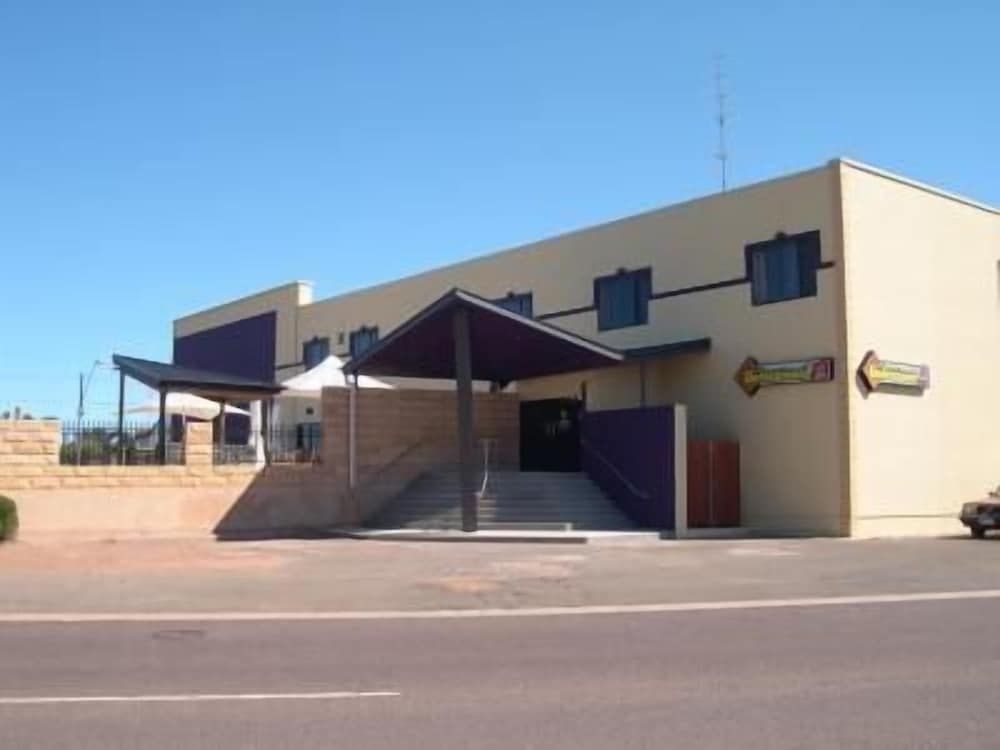 The New Whyalla Hotel2